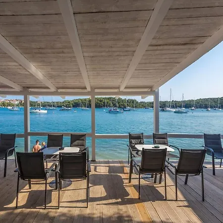 Holiday home Una With Sea View Near Beach Vinkuran